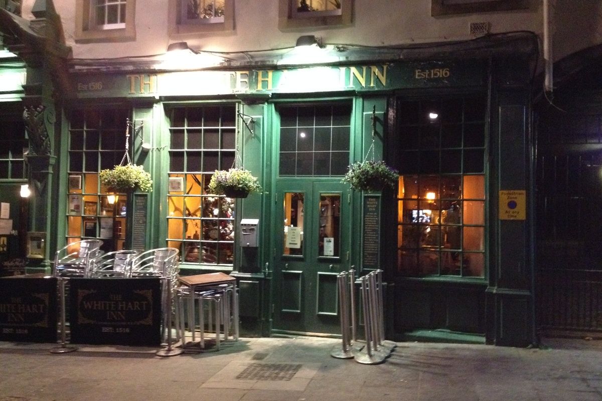 Caf&eacute; 'The White Heart Inn', de oudse taverne van heel Edinburgh